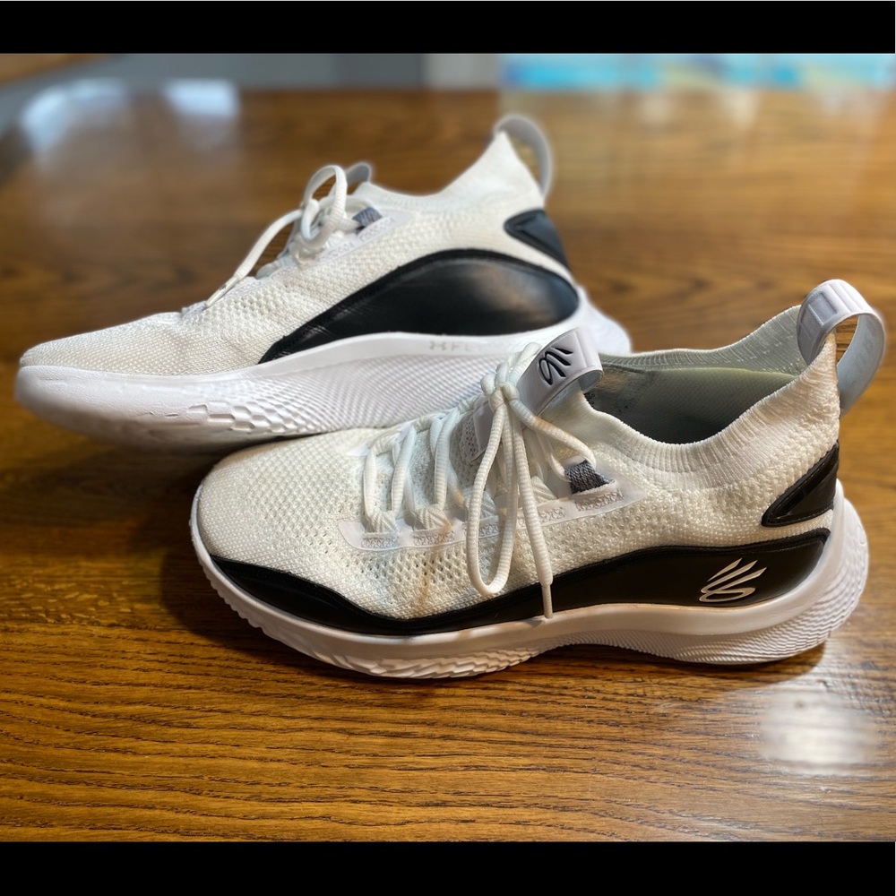 Men’s Curry flow 8 basketball shoes
